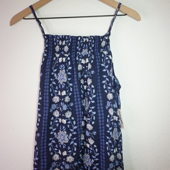 Old Navy Blue Flower Tank - Picture 7 of 14